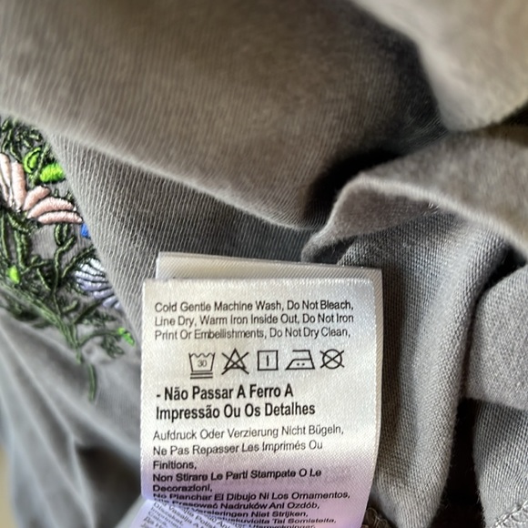 2 crop T-shirt bundle, Cotton On, Large, grey and tan. - Picture 9 of 15